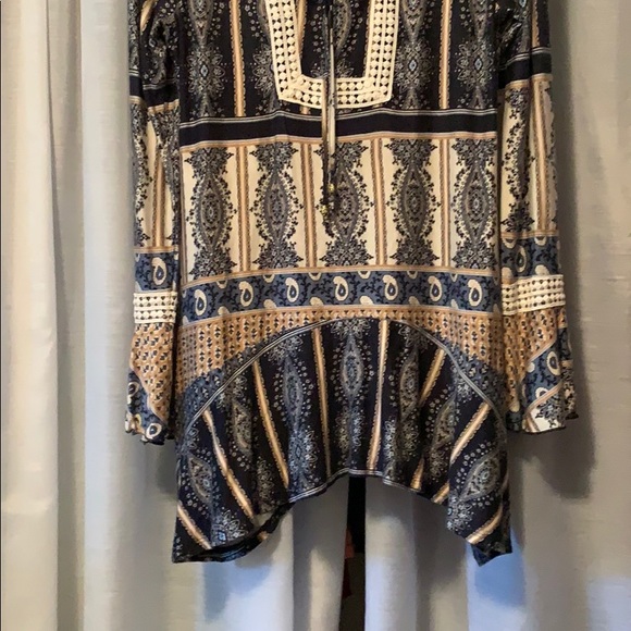 Shirt - Picture 4 of 5